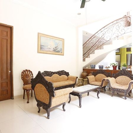 Spot On 94142 Al Fatih Residence Syariah 2 Jakarta Exterior foto
