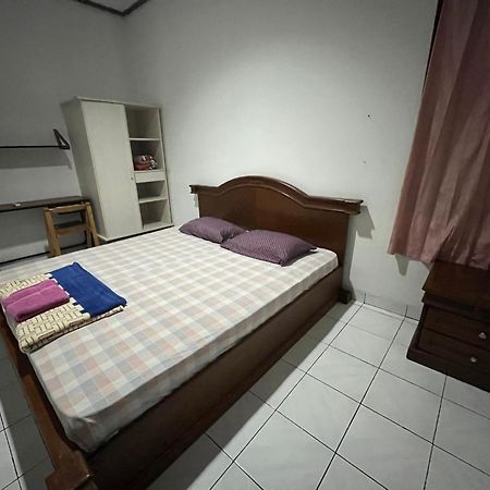 Spot On 94142 Al Fatih Residence Syariah 2 Jakarta Exterior foto