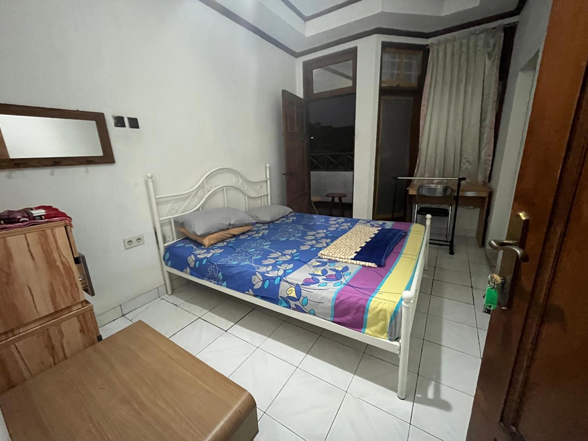 Spot On 94142 Al Fatih Residence Syariah 2 Jakarta Exterior foto