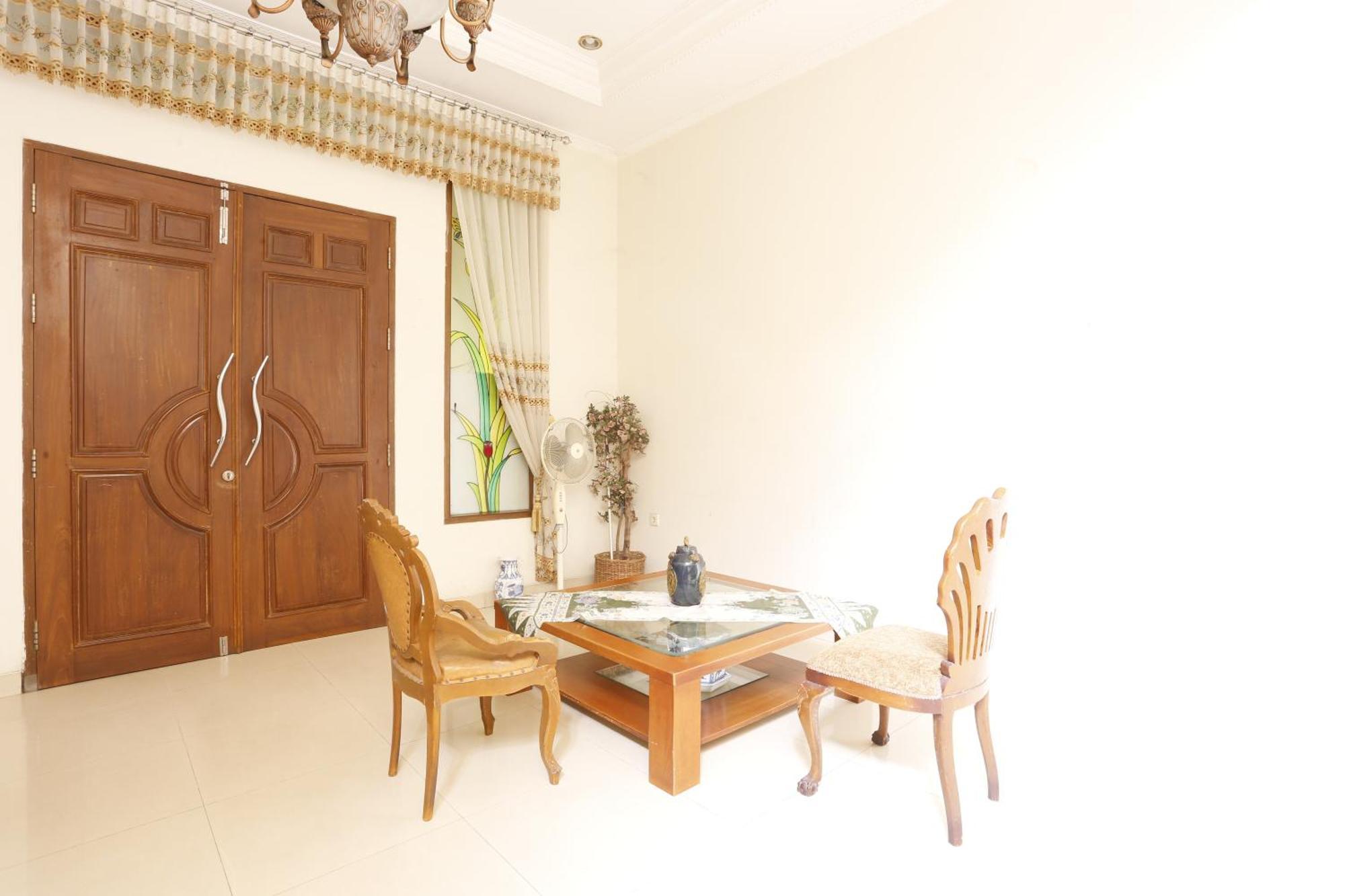Spot On 94142 Al Fatih Residence Syariah 2 Jakarta Exterior foto